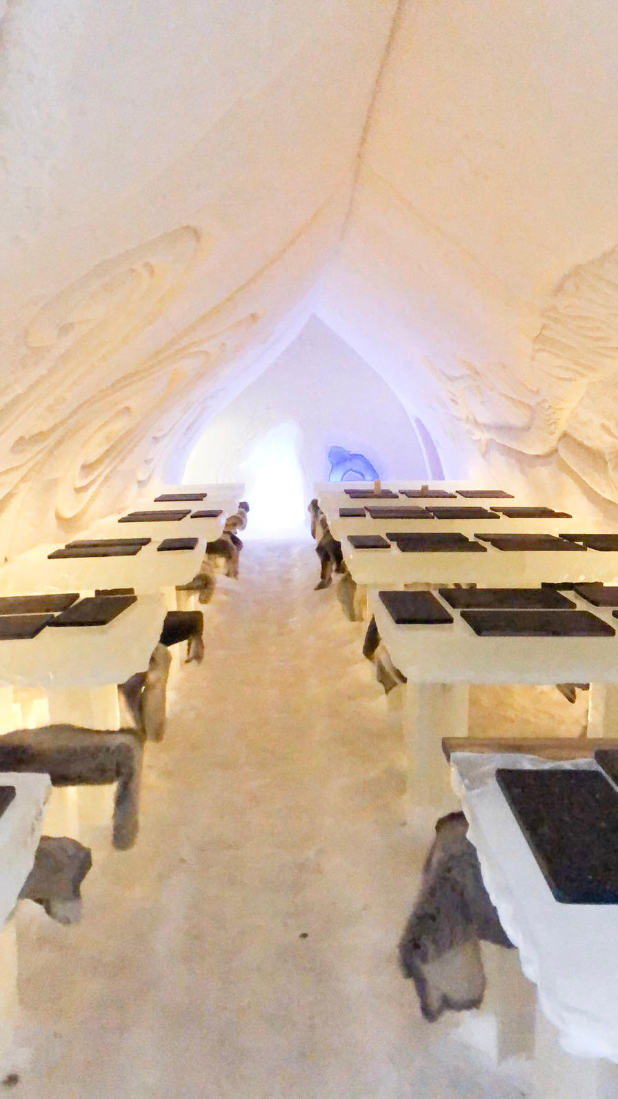 Snow restaurant One way one world Snow restaurant One way one world